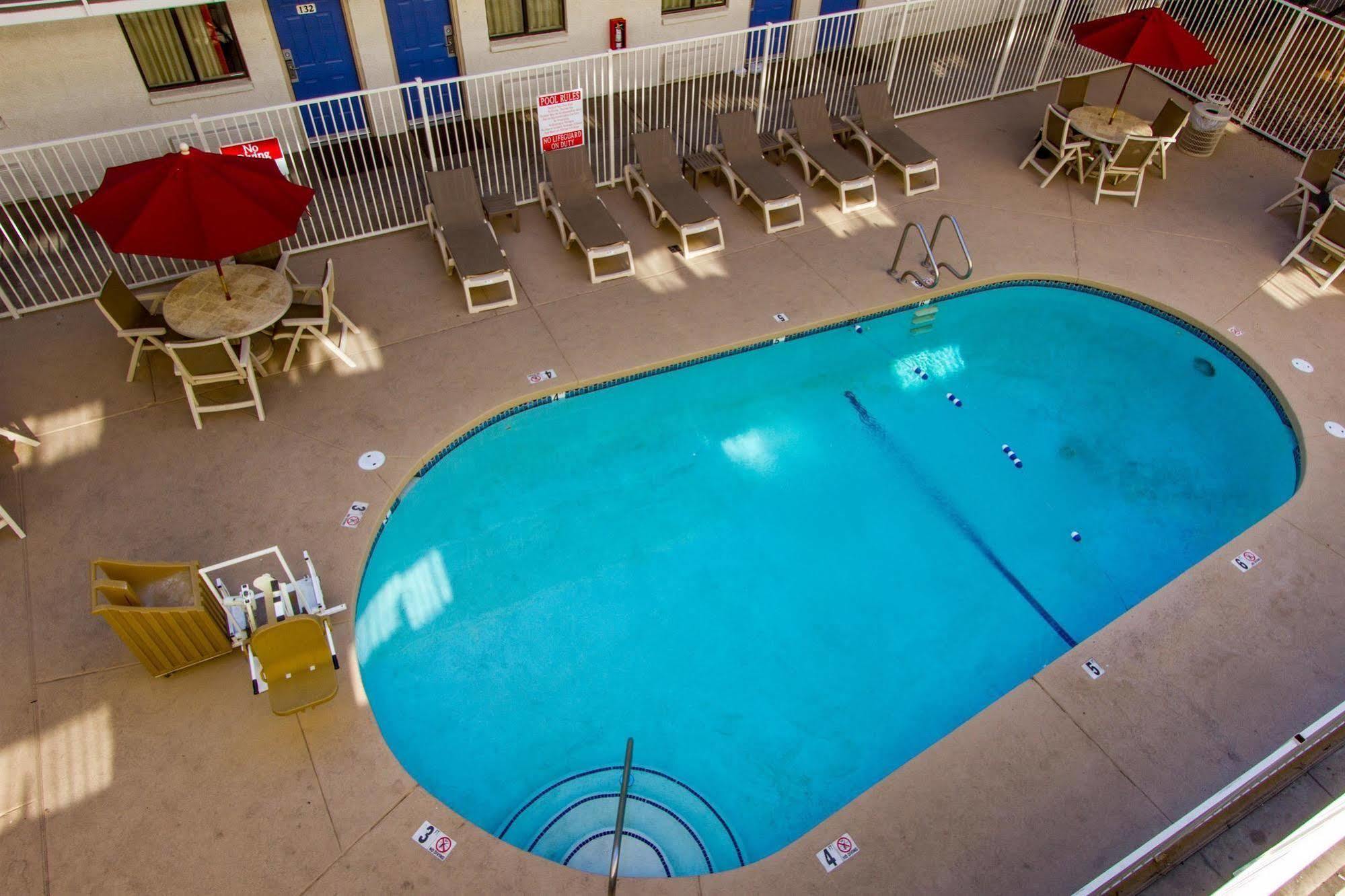 Phoenix Inn エクステリア 写真