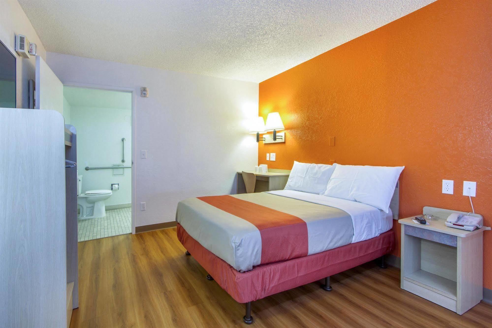 Phoenix Inn エクステリア 写真