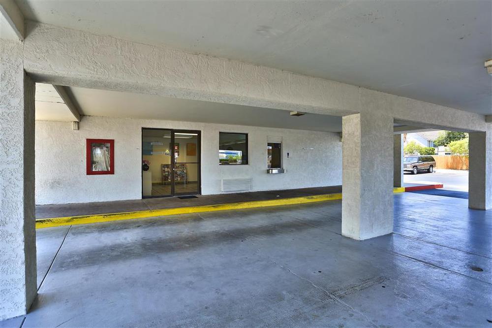 Phoenix Inn エクステリア 写真