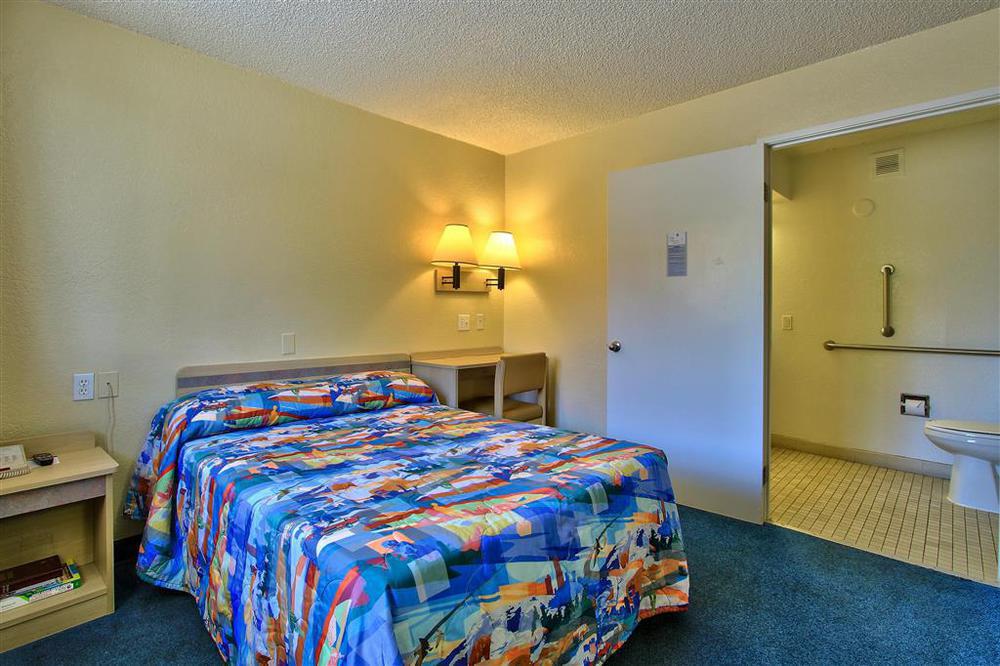 Phoenix Inn 部屋 写真