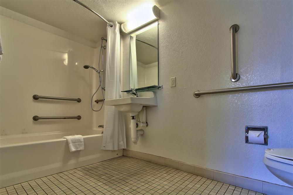 Phoenix Inn 部屋 写真